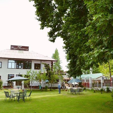 Royal Residency Hotel Srīnagar Екстериор снимка